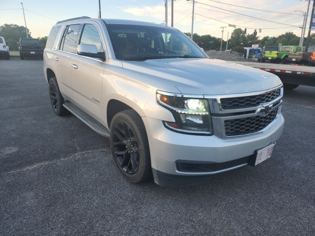 2018 Chevrolet Tahoe LT photo 2
