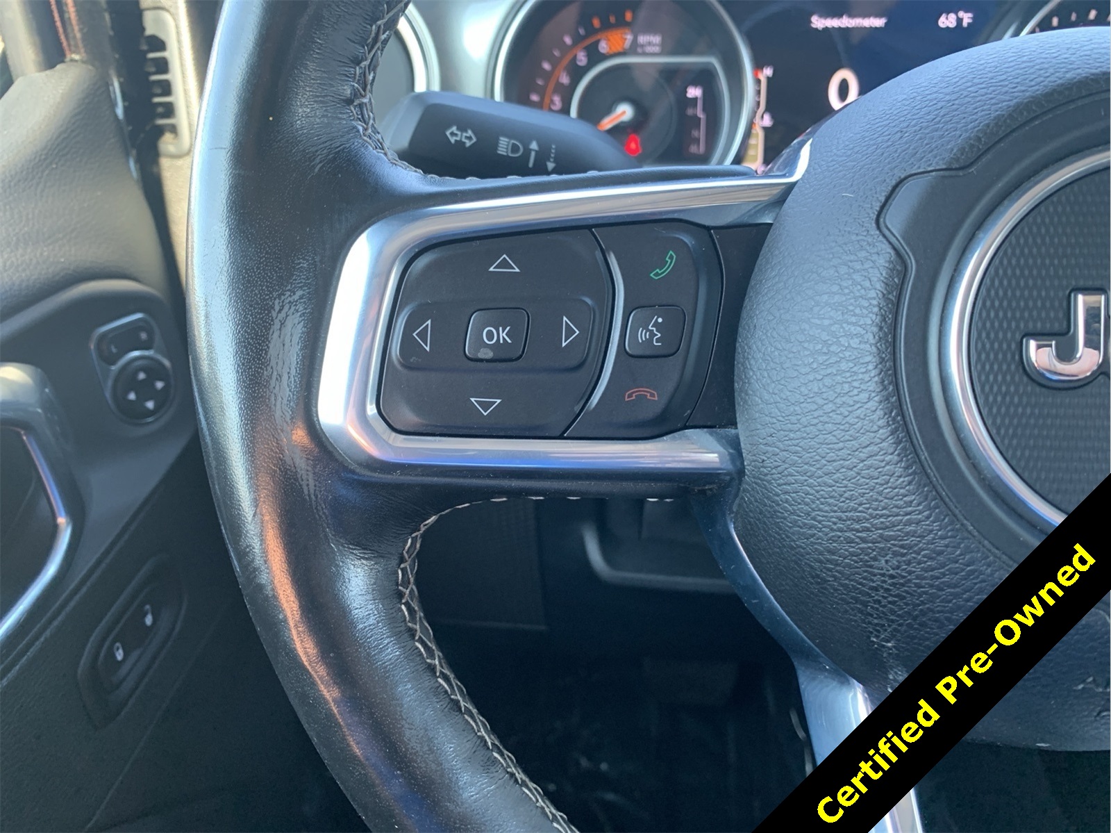 2021 Jeep Wrangler Unlimited Sahara photo 12