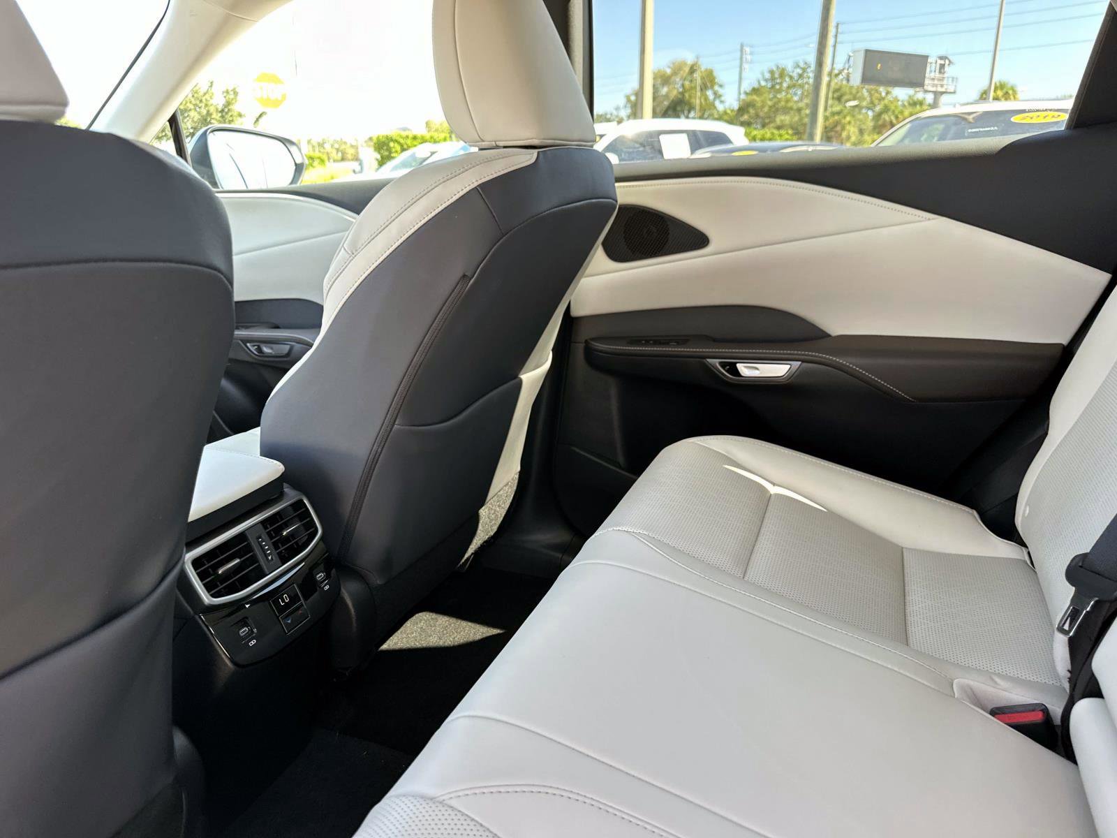 2023 Lexus RX 350 Premium photo 15
