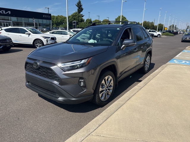 2024 Toyota RAV4 XLE Premium photo 3