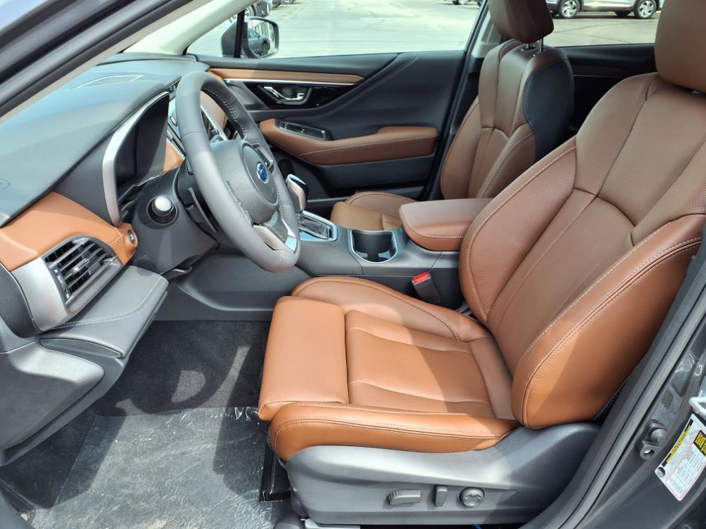 2025 Subaru Outback Touring XT photo 4