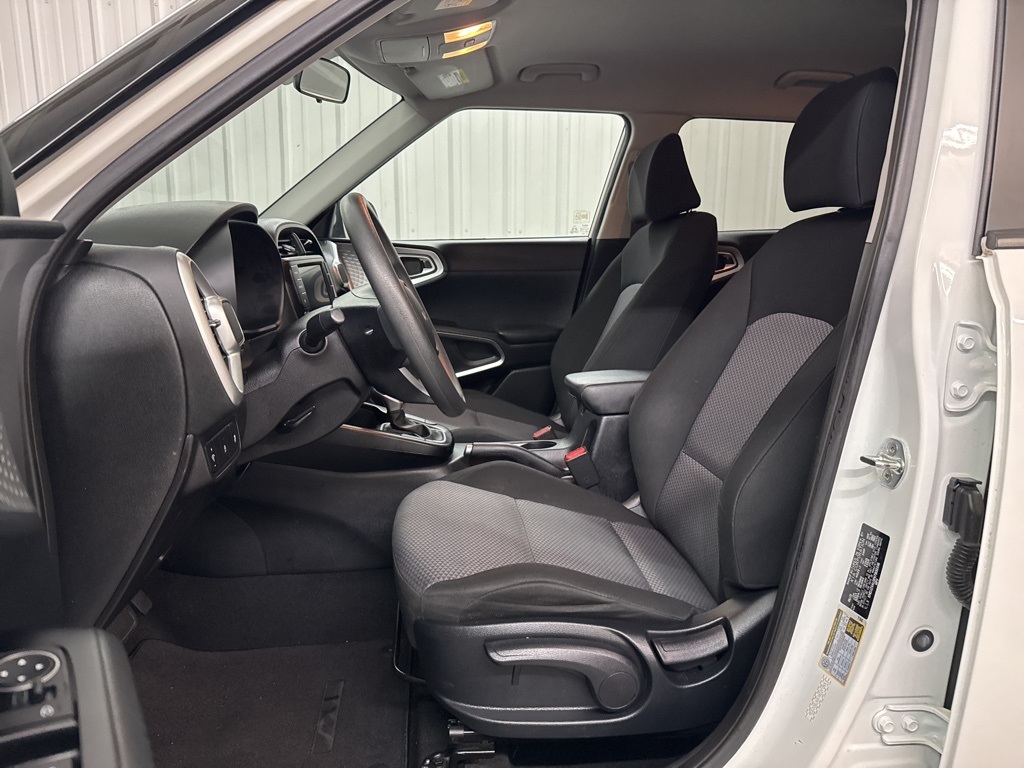 2022 Kia Soul LX photo 4