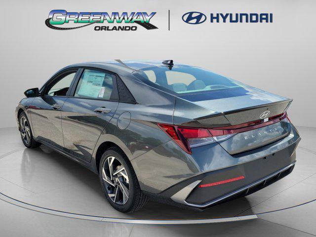 2025 Hyundai Elantra SEL Sport photo 3