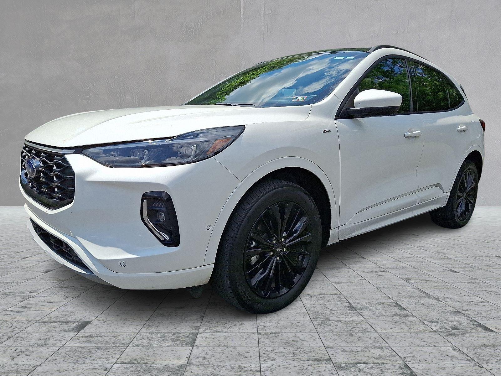 2023 Ford Escape ST-Line Elite photo 3