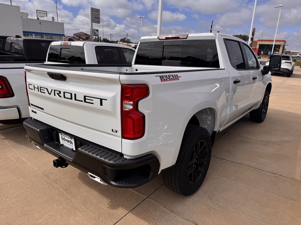 2025 Chevrolet Silverado 1500 LT Trail Boss photo 4