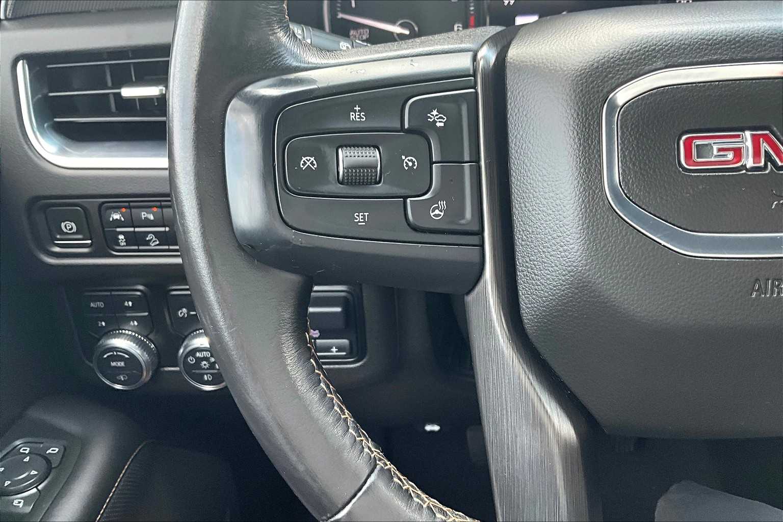 2021 Gmc Yukon XL AT4 photo 23