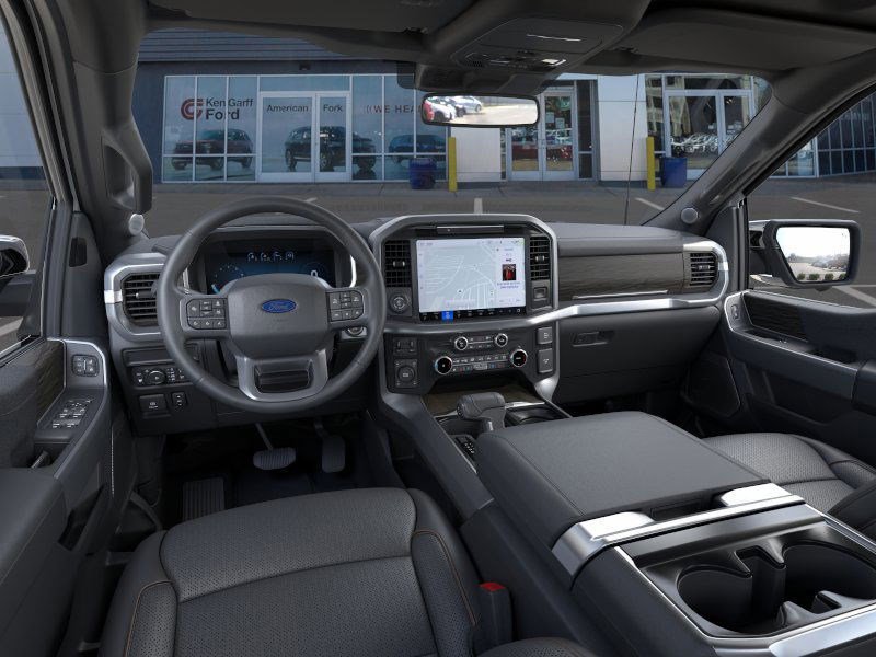 2025 Ford F-150 Lariat photo 9