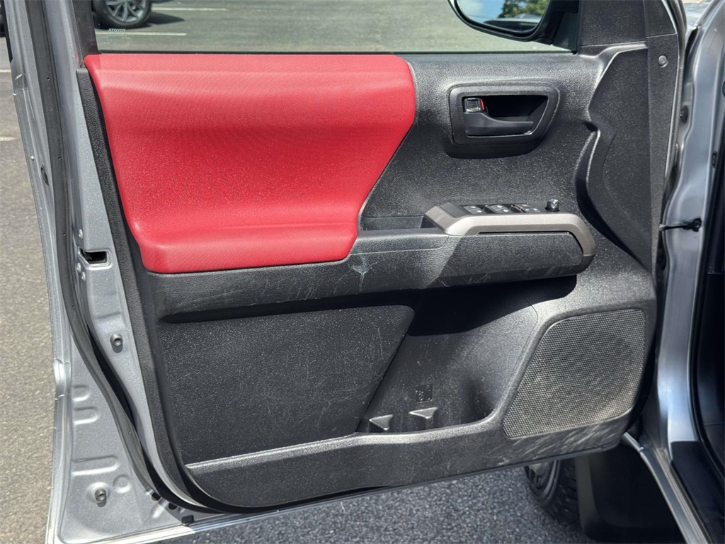 2023 Toyota Tacoma SR5 photo 26