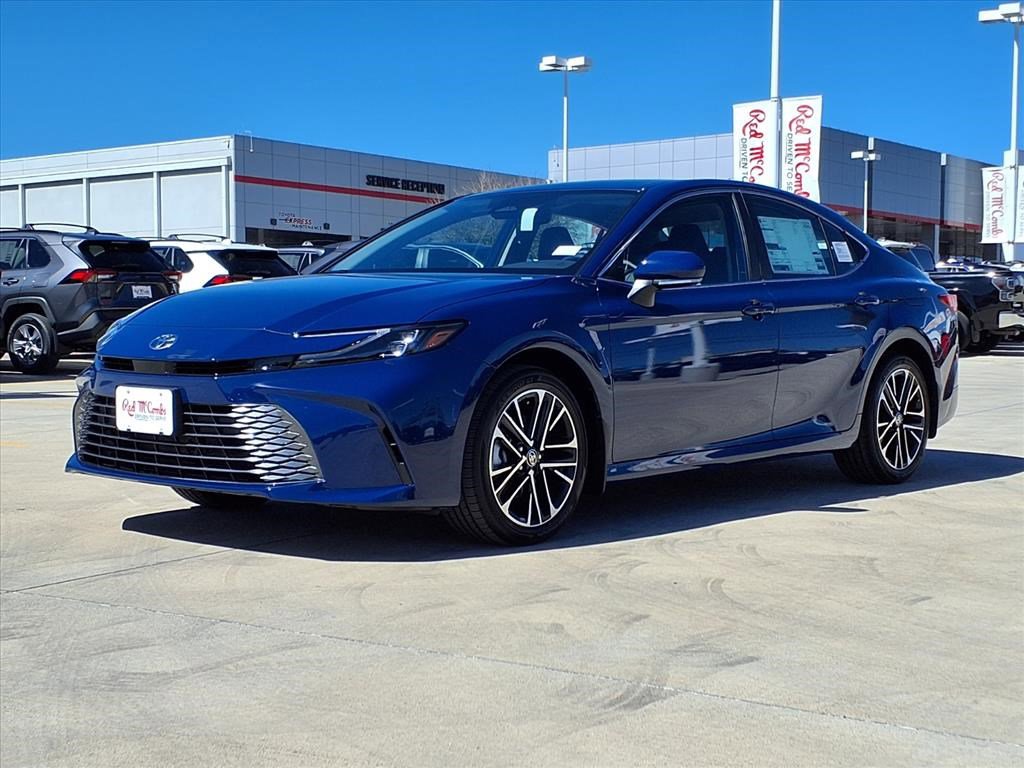 2026 Toyota Camry XLE's photo