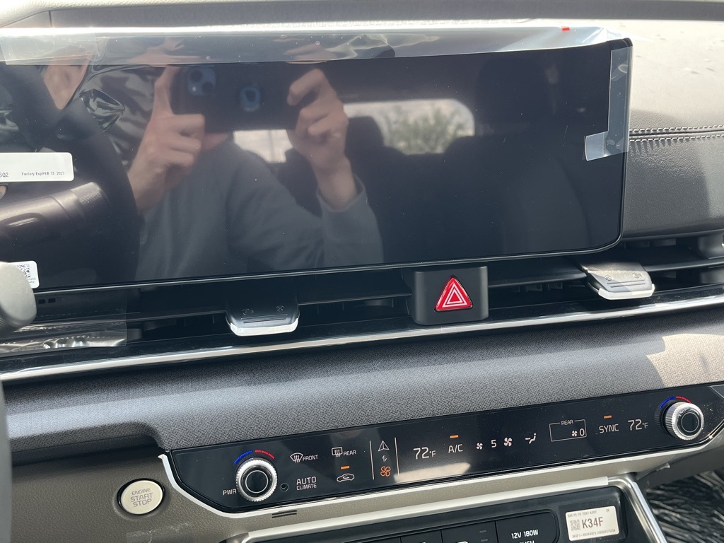 2026 Kia Carnival EX photo 8