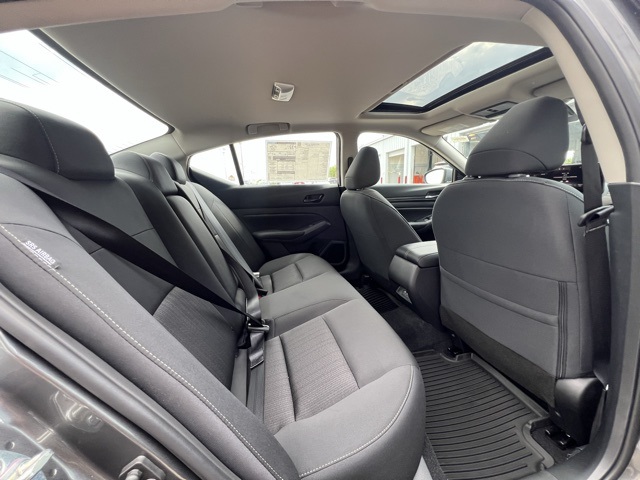 2025 Nissan Altima SV Special Edition photo 6
