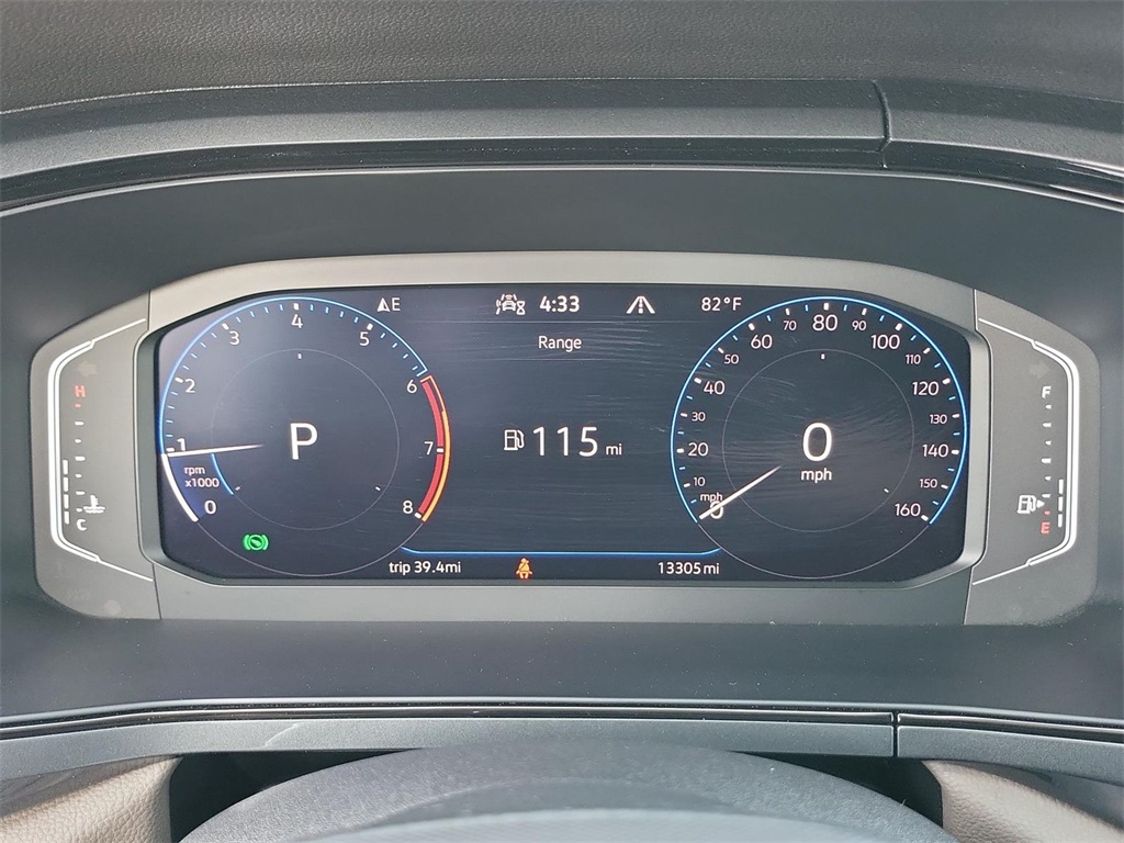 2022 Volkswagen Taos SEL photo 3