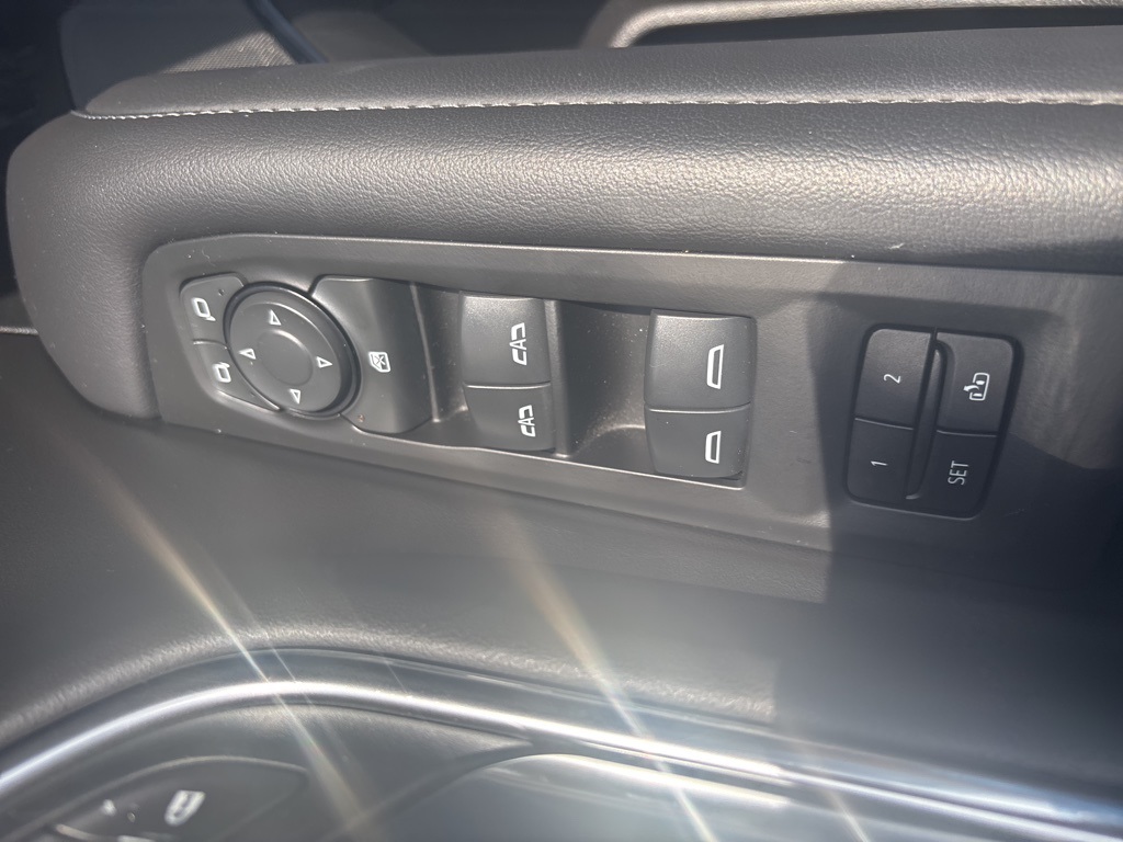 2022 Chevrolet Suburban Z71 photo 13
