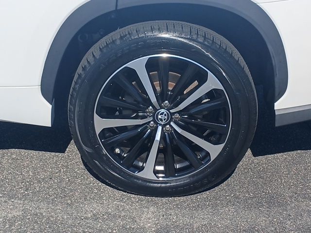 2022 Toyota Highlander XSE photo 28
