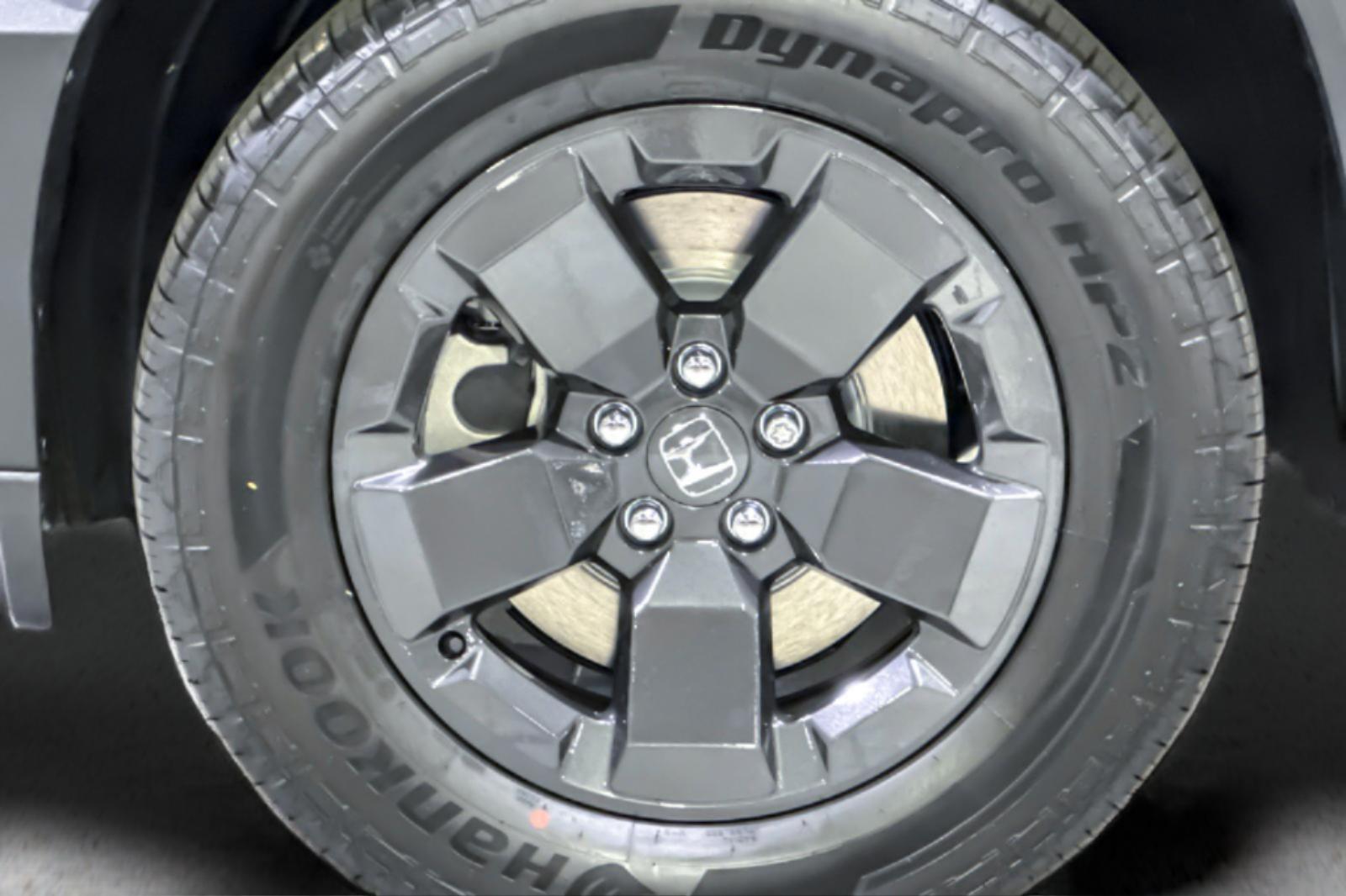 2026 Honda Passport photo 30