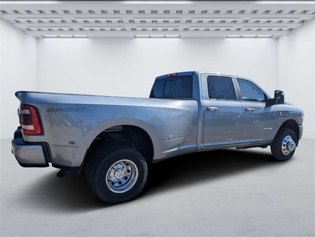 2024 Ram 3500 Big Horn photo 3