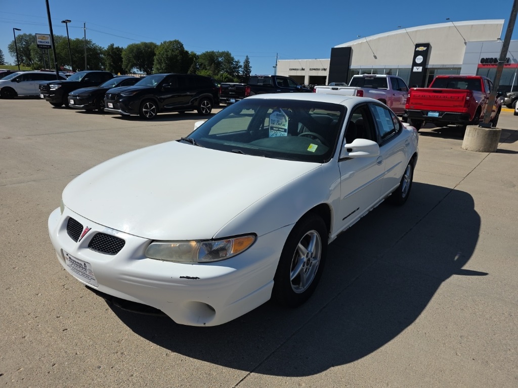Used 2002 Pontiac Grand Prix SE with VIN 1G2WK52J62F252511 for sale in Spirit Lake, IA