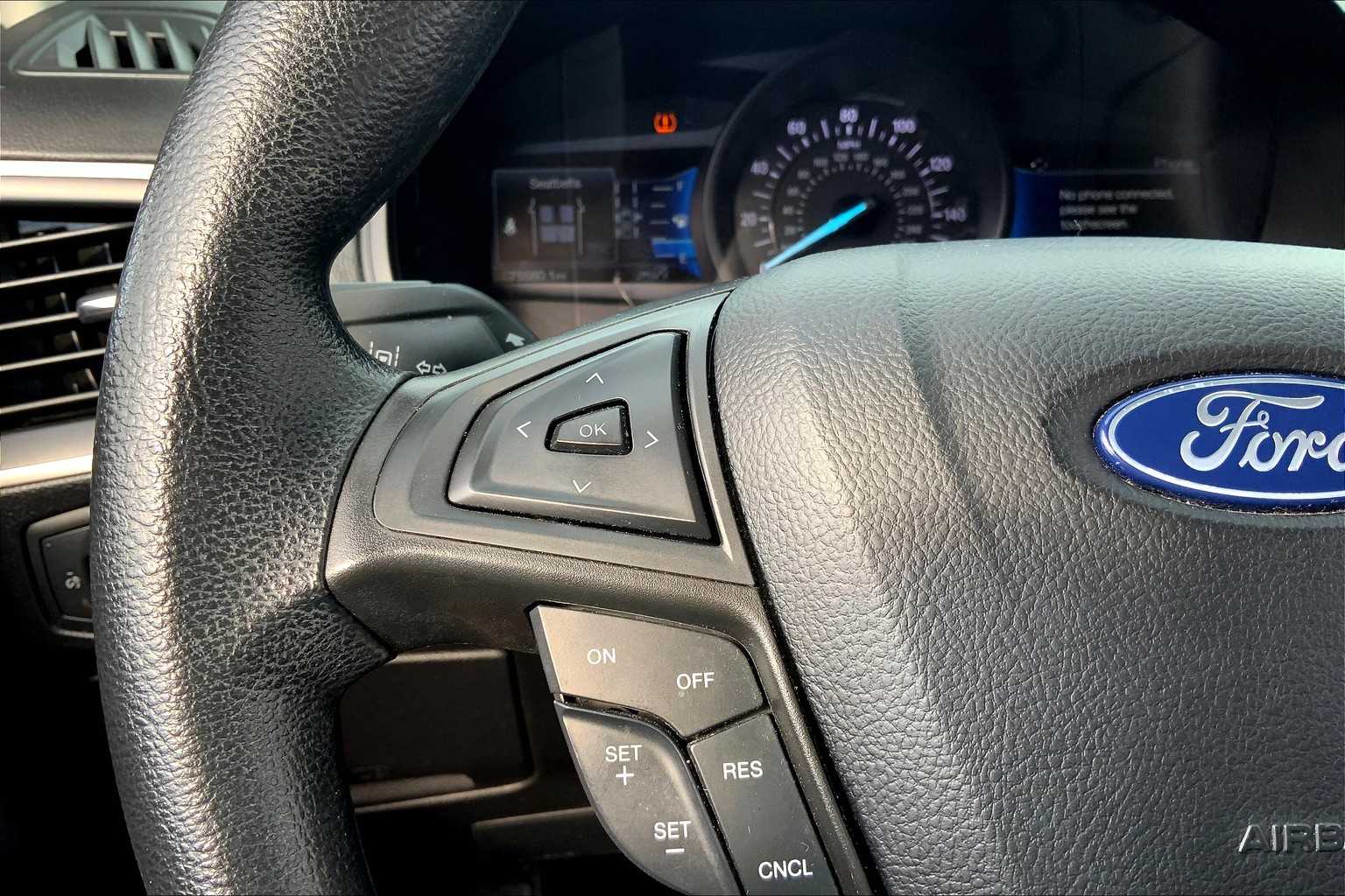 2022 Ford Edge SE photo 40