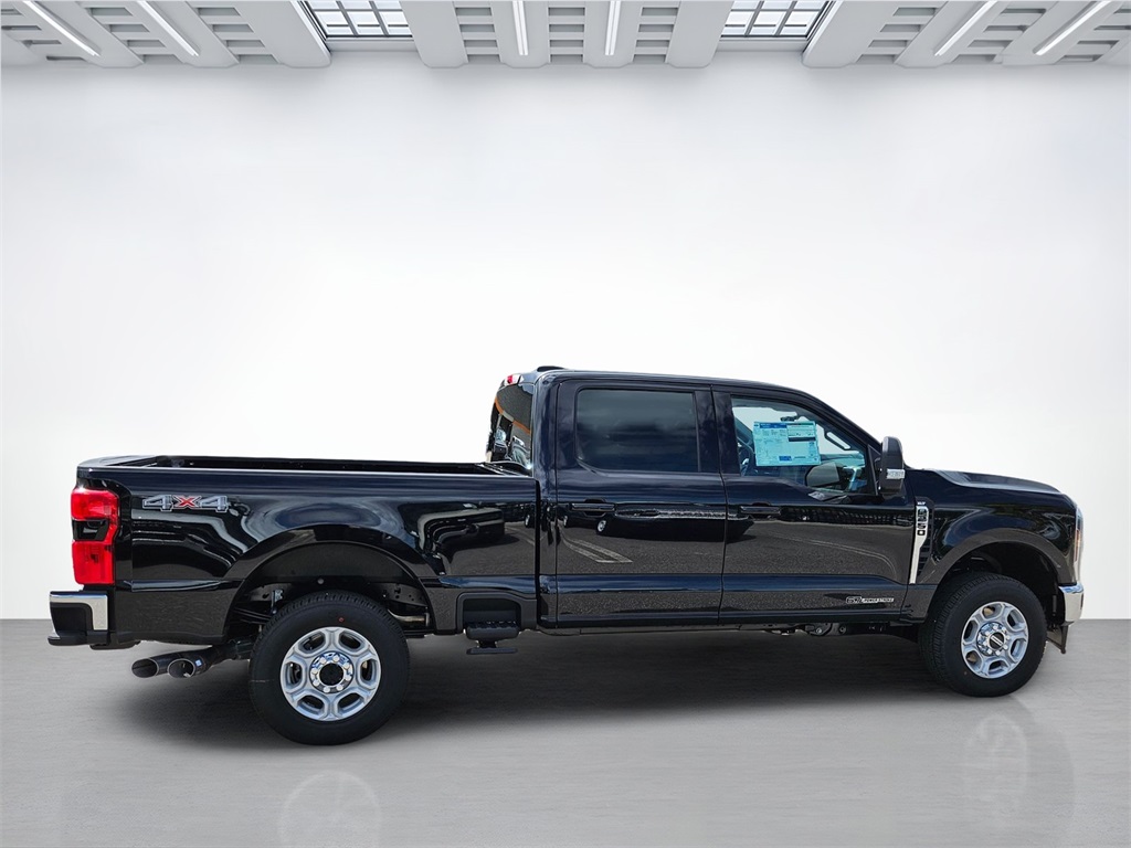 2026 Ford F-250 XLT photo 4
