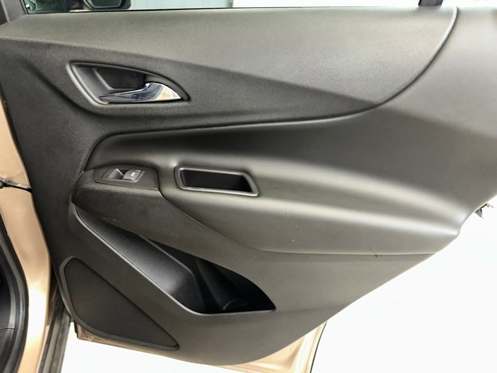 2019 Chevrolet Equinox LT photo 23