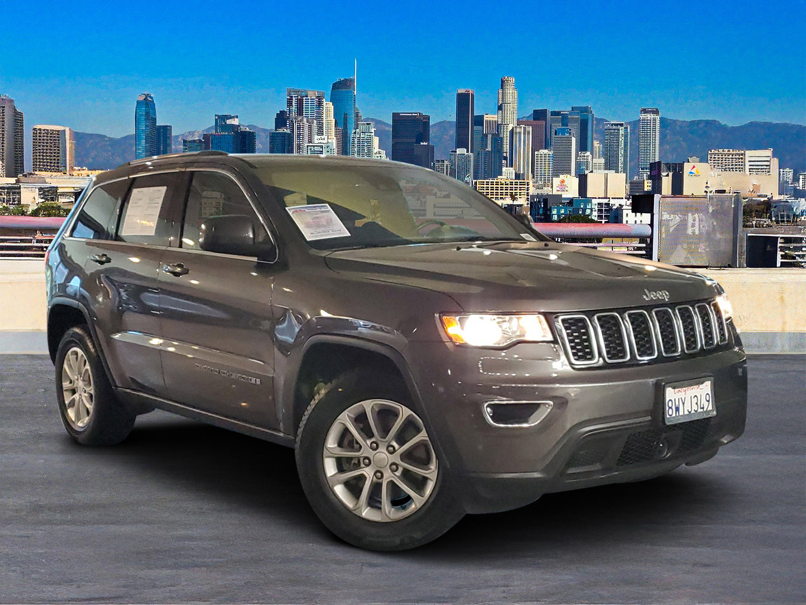 2021 Jeep Grand Cherokee Laredo E photo 2