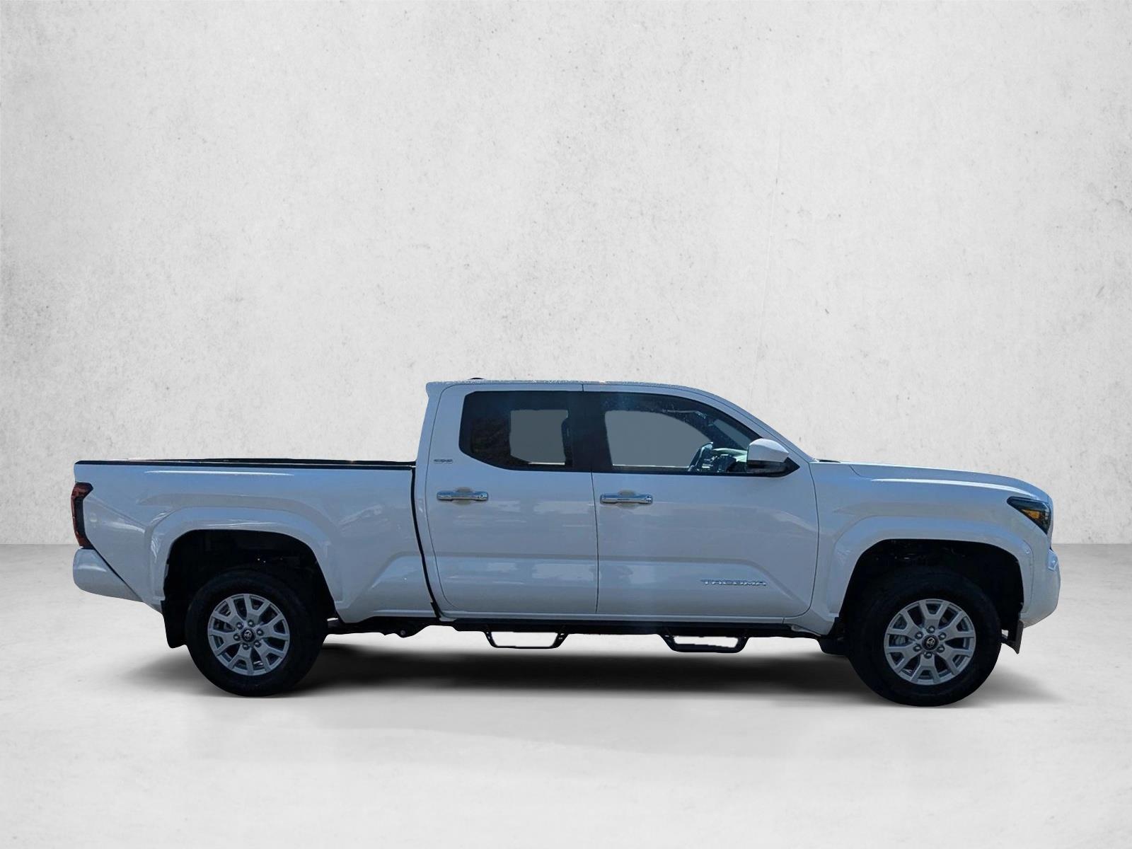 2024 Toyota Tacoma SR5 photo 4