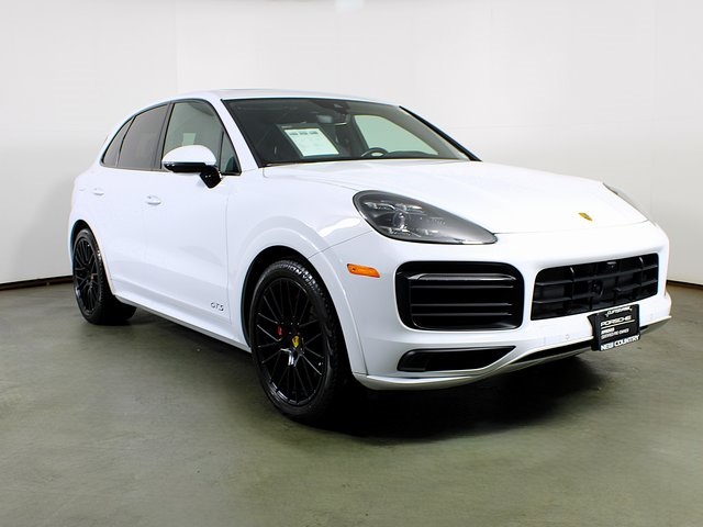 2023 Porsche Cayenne GTS photo 9