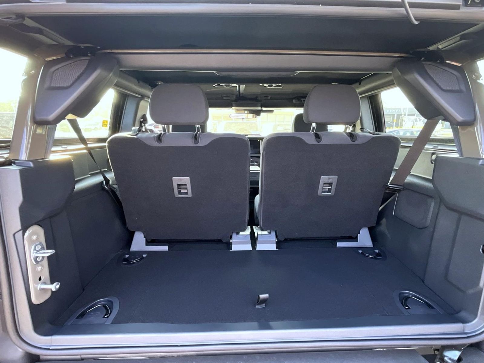 2025 Ford Bronco Base photo 11