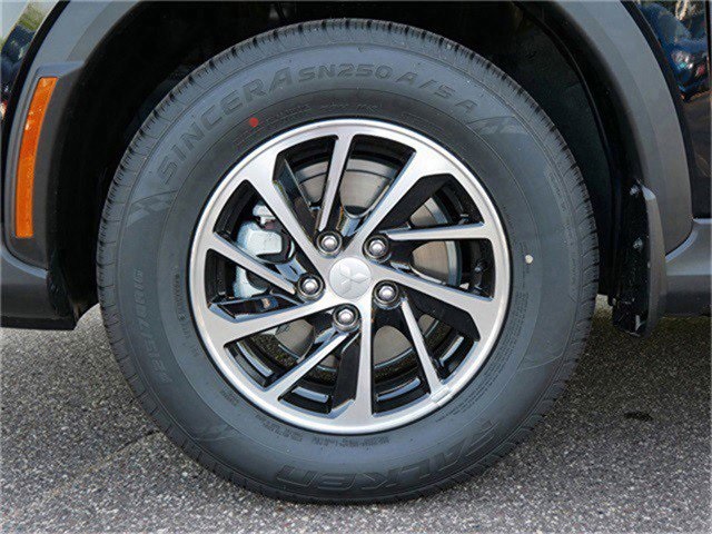 2025 Mitsubishi Eclipse Cross ES photo 3