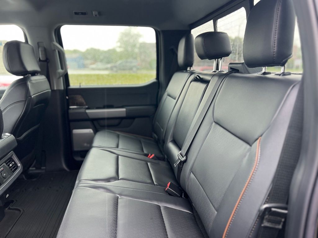 2025 Ford F-250 Lariat photo 23