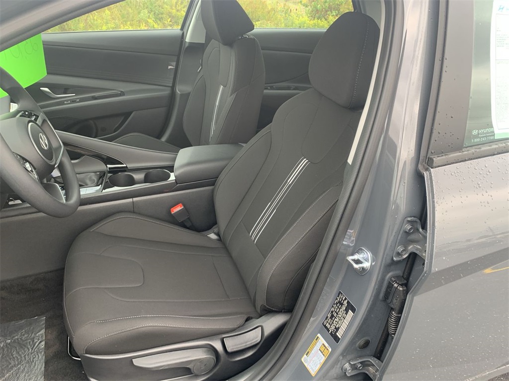 2025 Hyundai Elantra Hybrid Blue photo 2