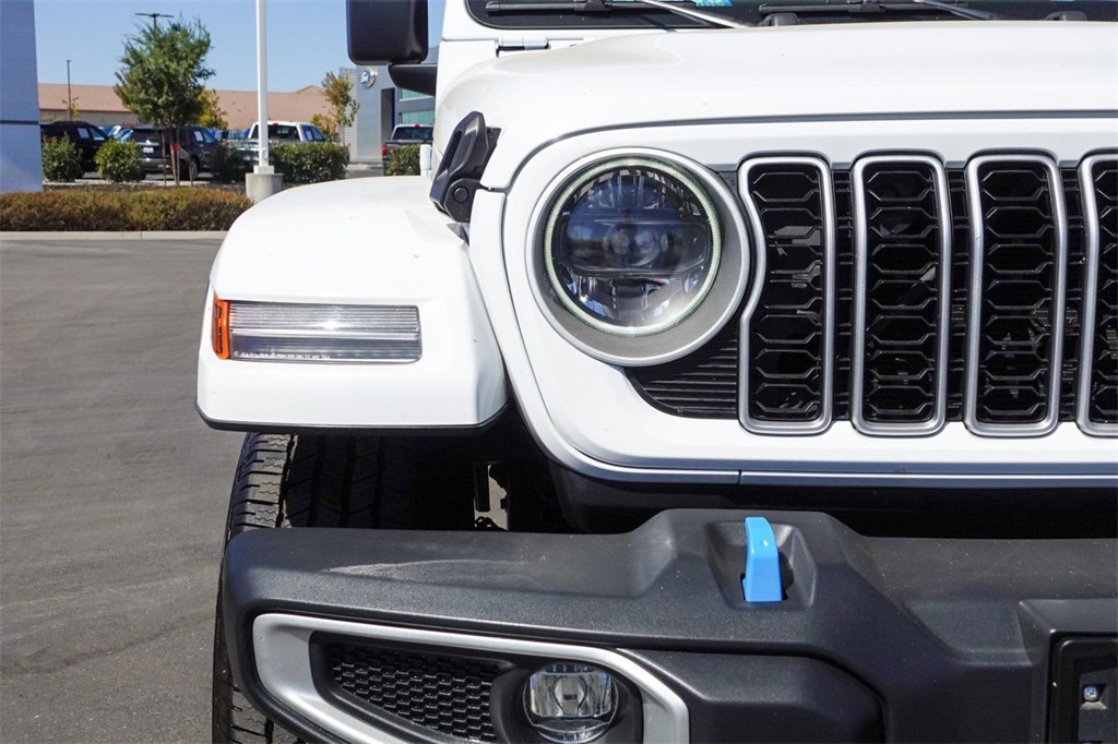 2024 Jeep Wrangler Sahara 4xe photo 4