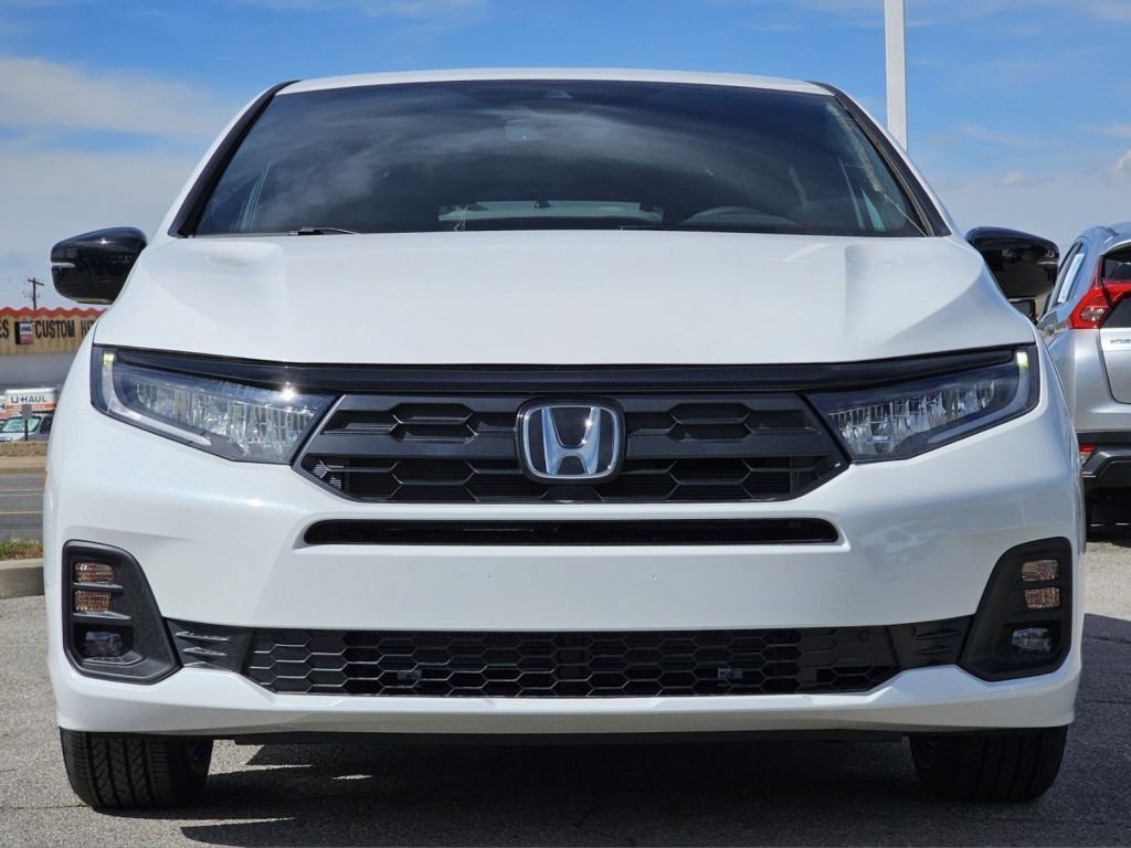 2026 Honda Odyssey photo 2