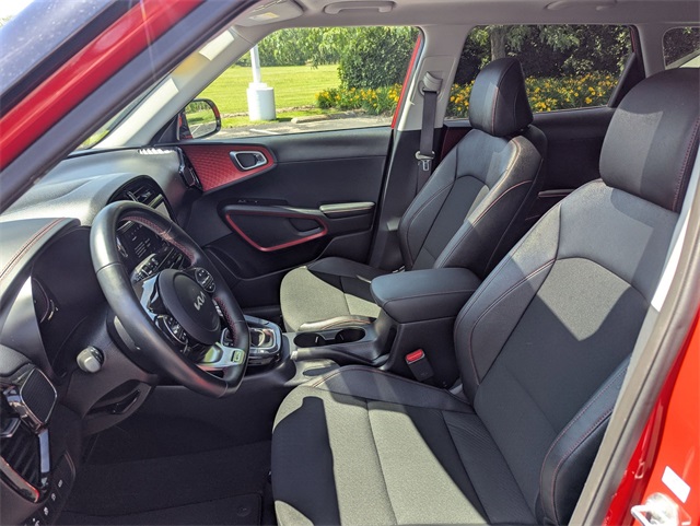 2024 Kia Soul GT-Line photo 9