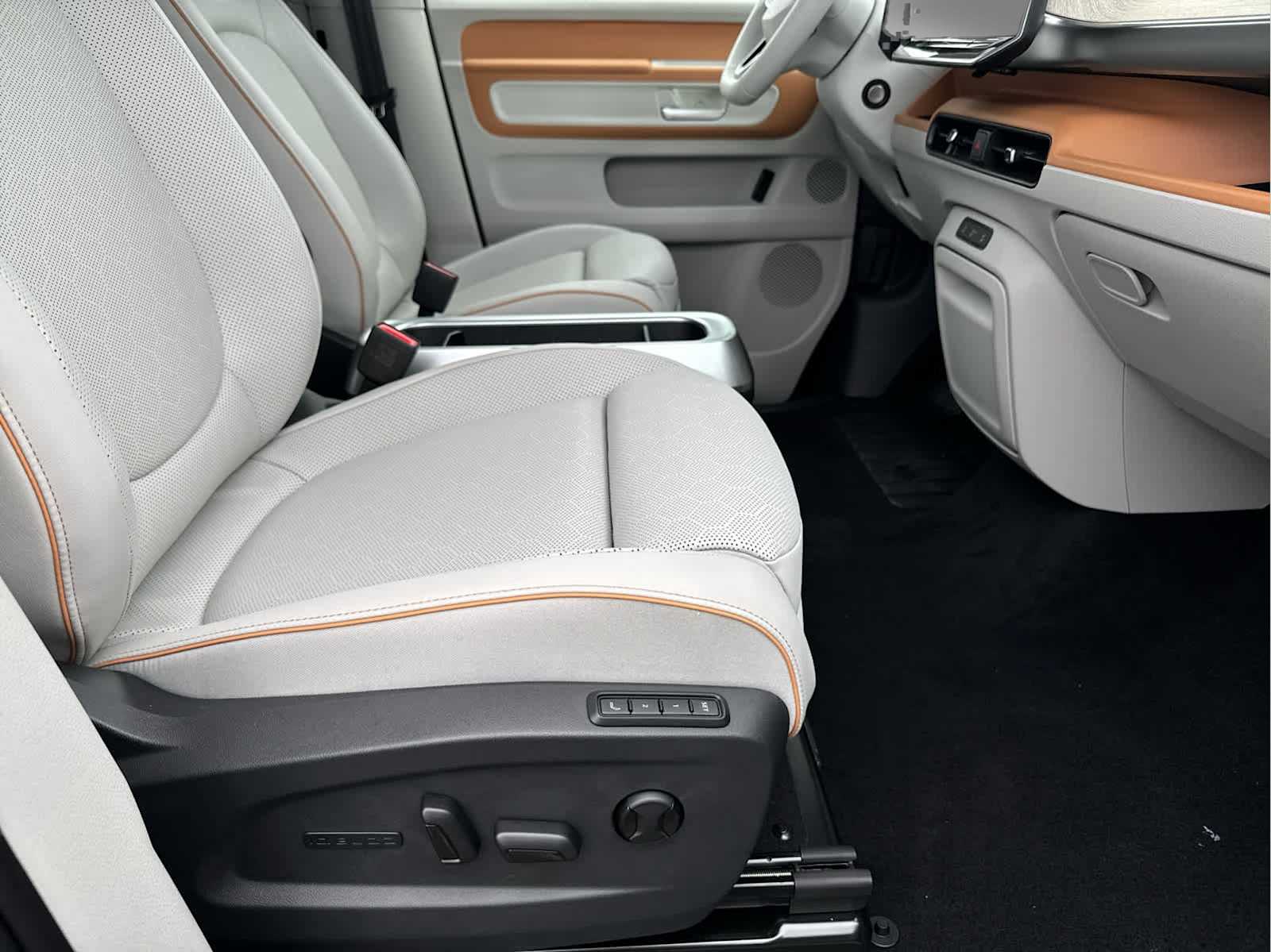 2025 Volkswagen ID. Buzz photo 17
