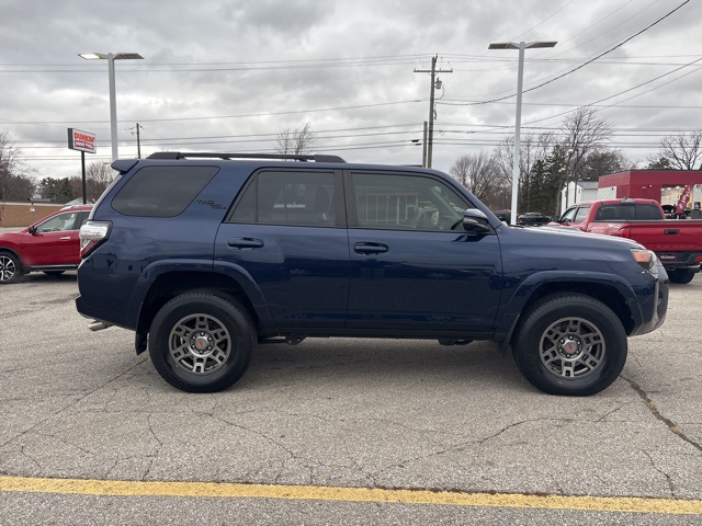 2020 Toyota 4Runner Base photo 3