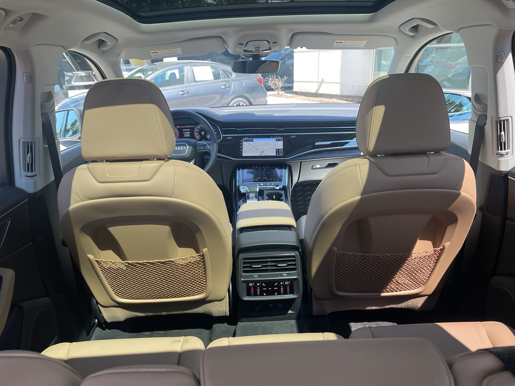 2025 Audi Q7 45 Premium Plus photo 10