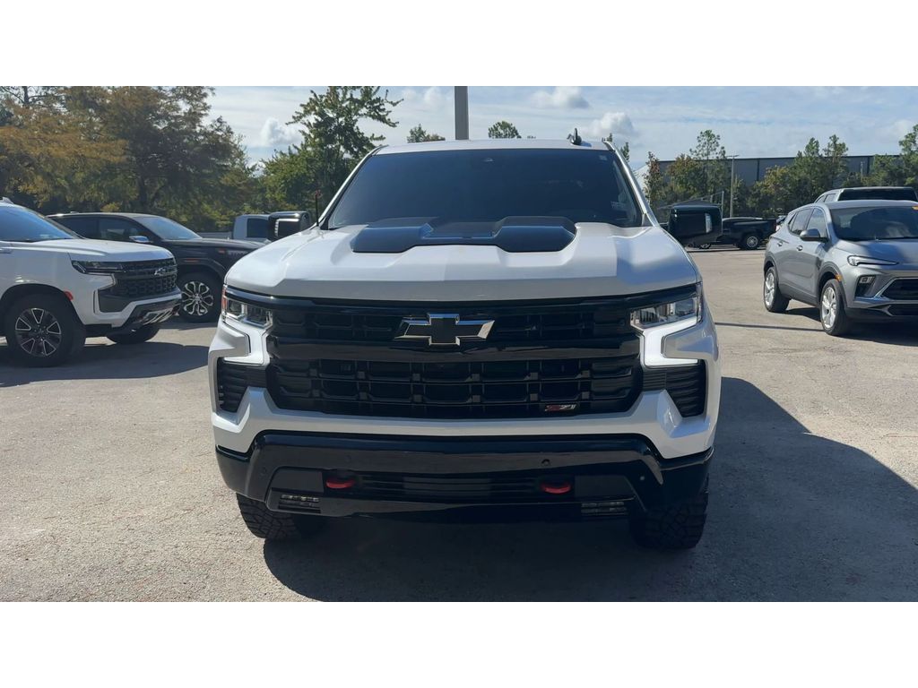 2024 Chevrolet Silverado Trail Boss LT photo 3