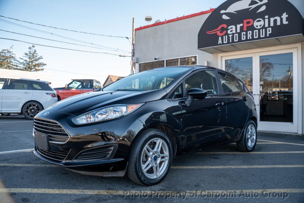 2017 Ford Fiesta SE's photo