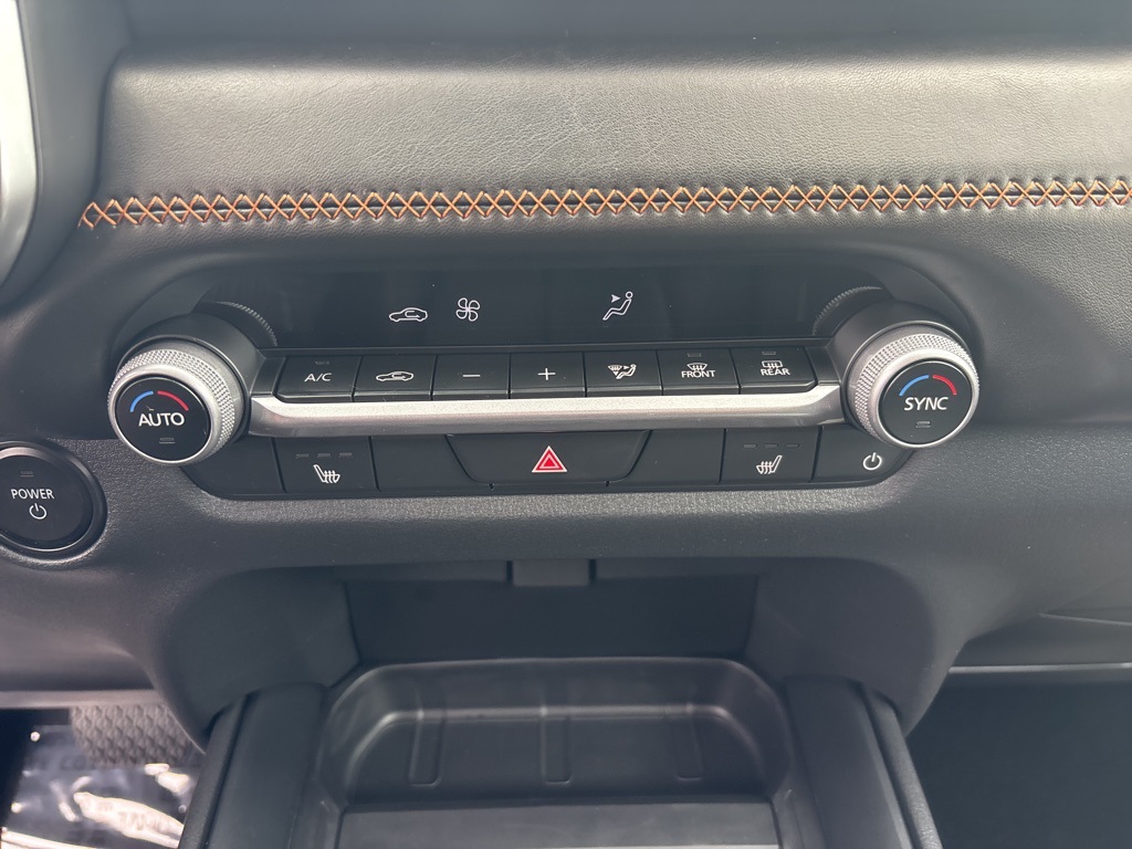 2025 Mazda CX-50 Premium photo 18