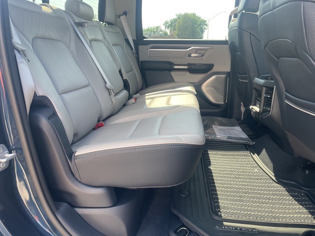 2022 Ram 1500 Limited photo 9