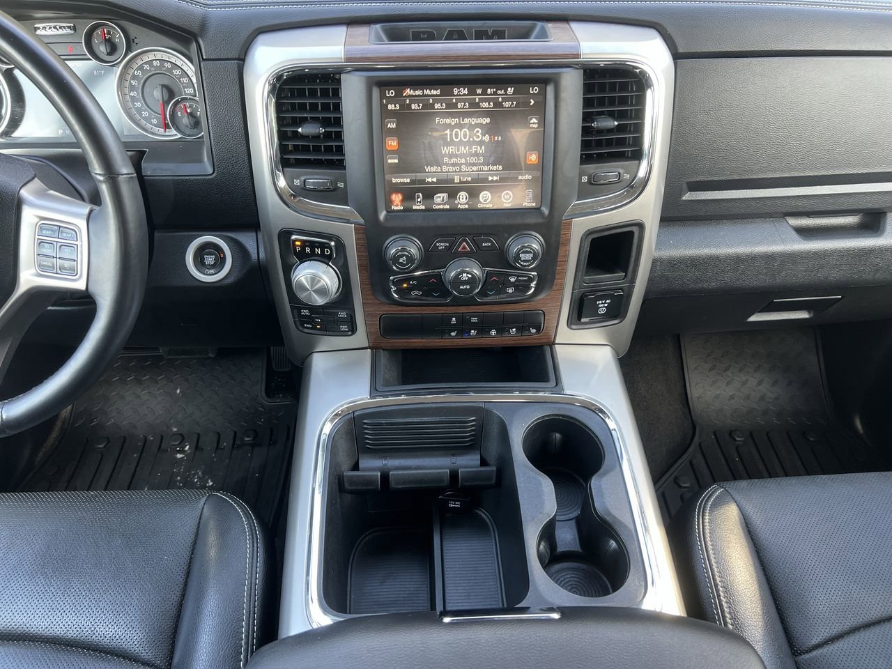 2017 Ram 1500 Laramie photo 9