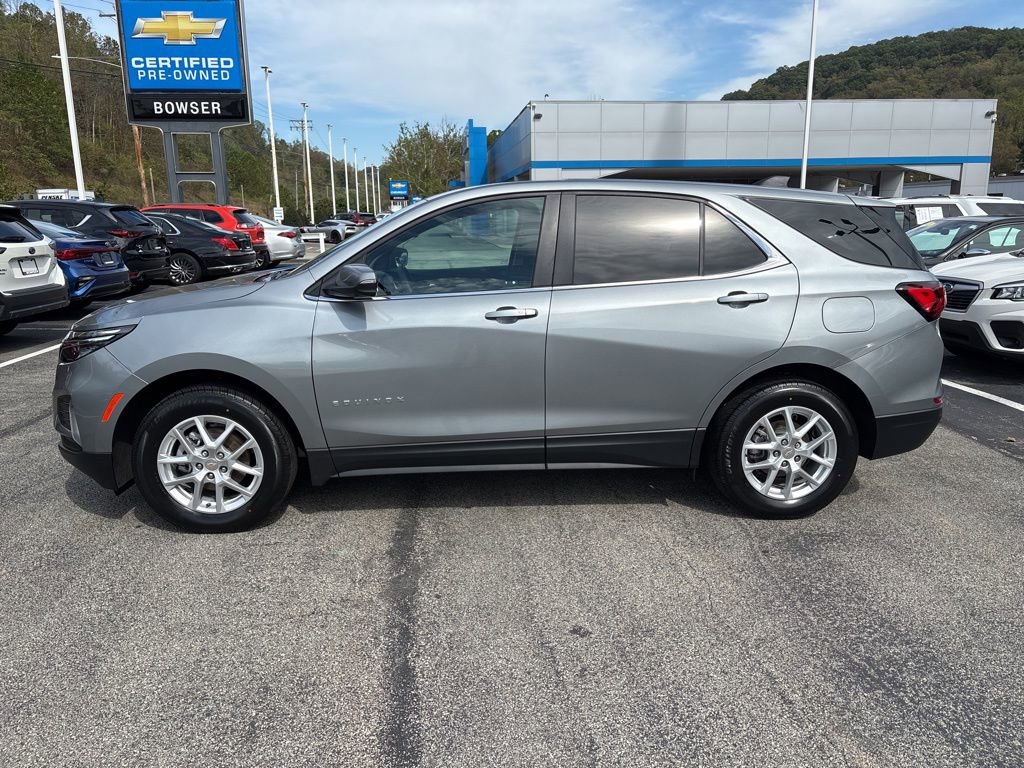 2024 Chevrolet Equinox LT photo 2