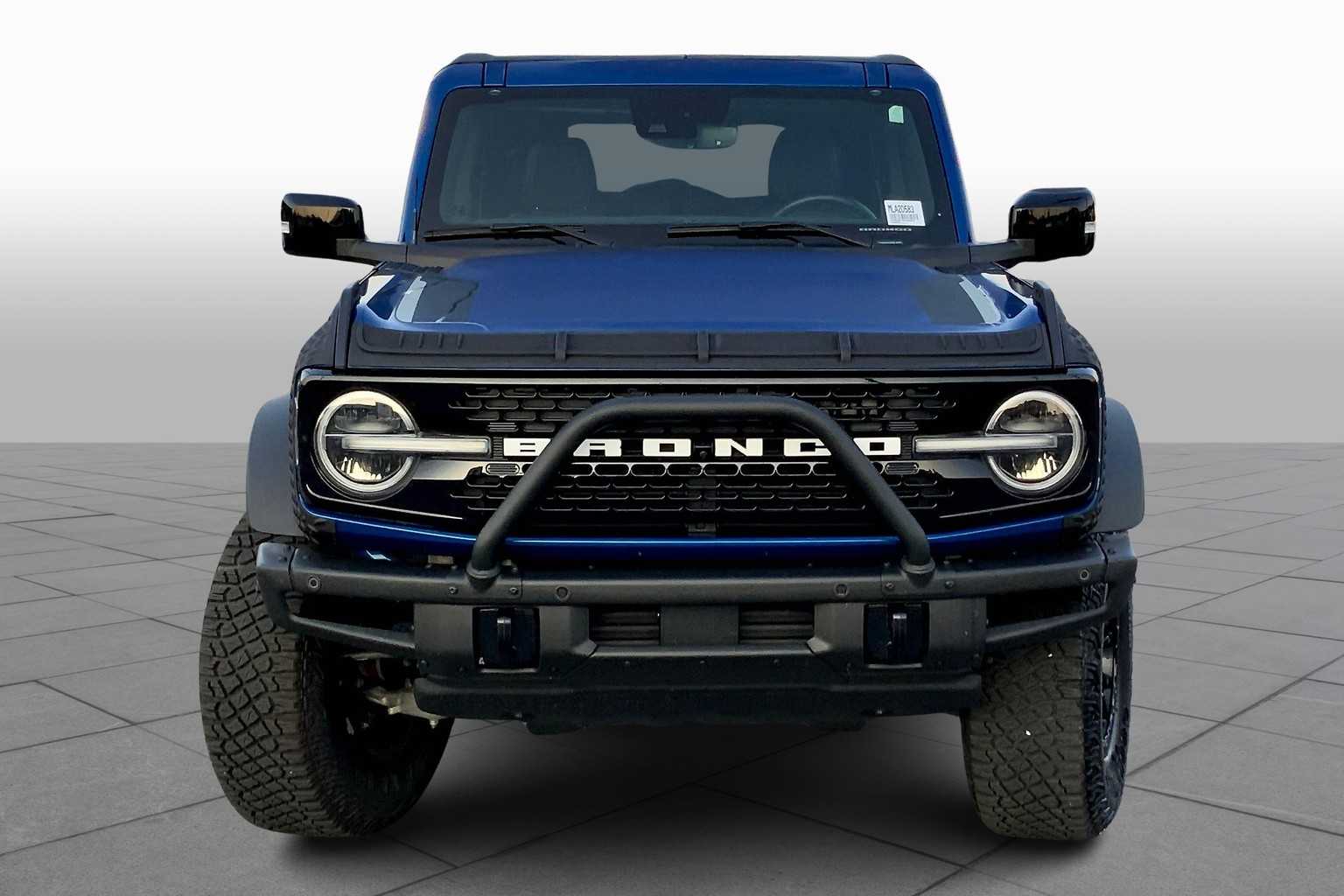 2021 Ford Bronco First Edition photo 3