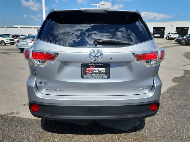 2014 Toyota Highlander XLE Sport photo 3