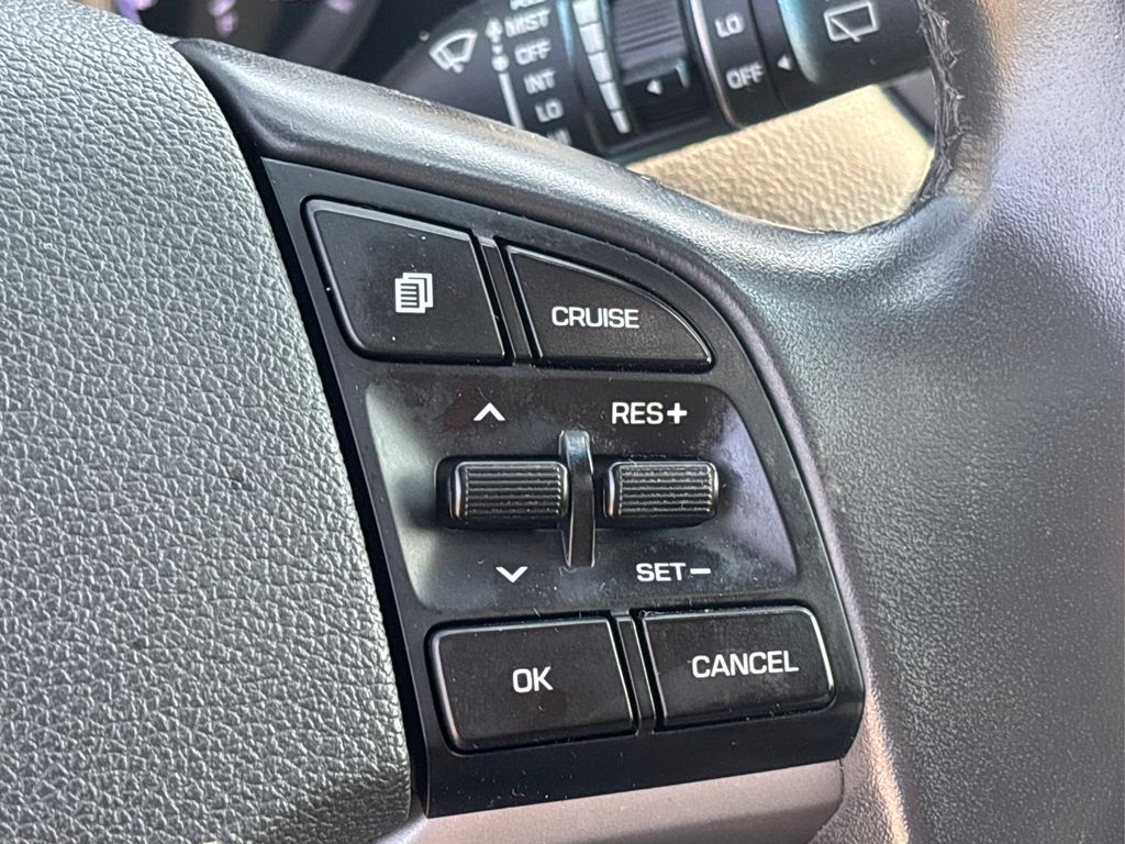 2017 Hyundai Tucson Value photo 26