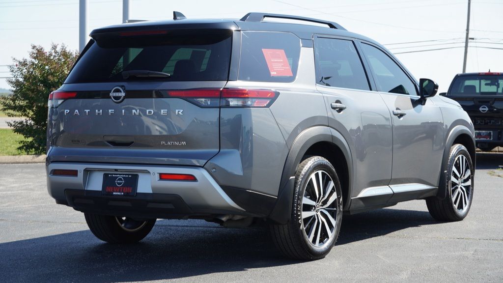 2024 Nissan Pathfinder Platinum photo 4
