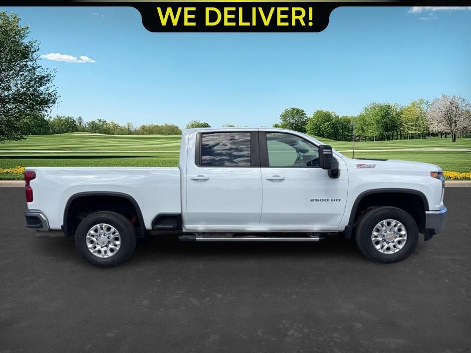 2023 Chevrolet Silverado 2500HD LT photo 4