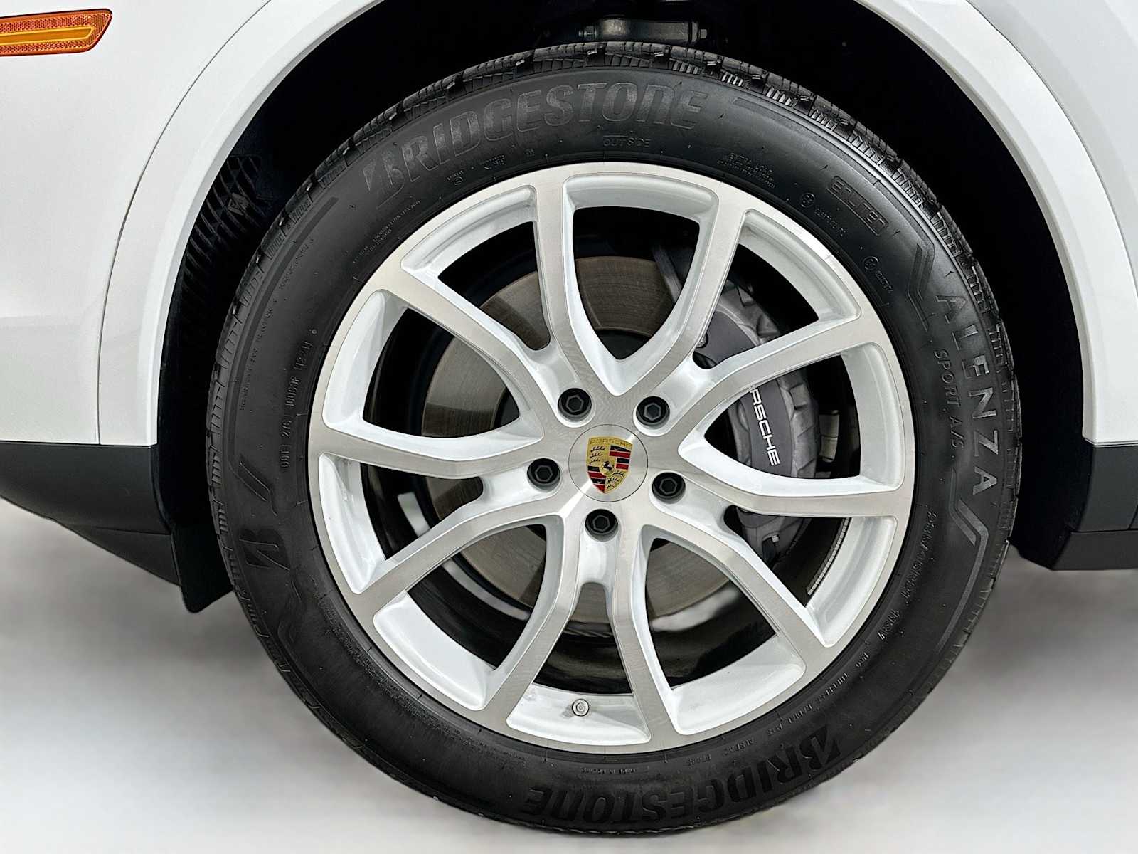 2024 Porsche Cayenne photo 26