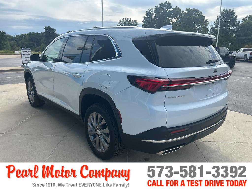 2026 Buick Enclave Preferred photo 2